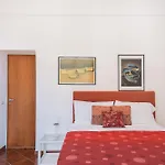 La Casa Di Enzo Capri